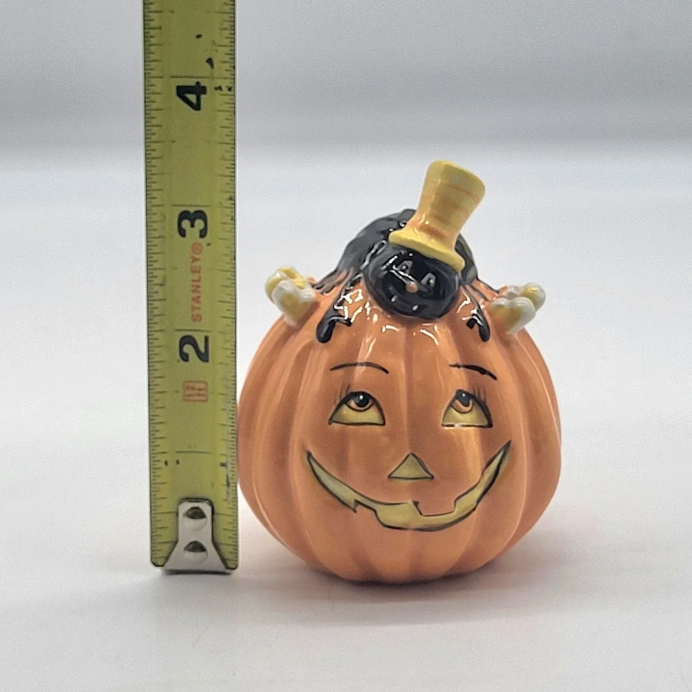 Transpac Holiday Shop Pumpkin Spider Salt Pepper Shakers Halloween Set